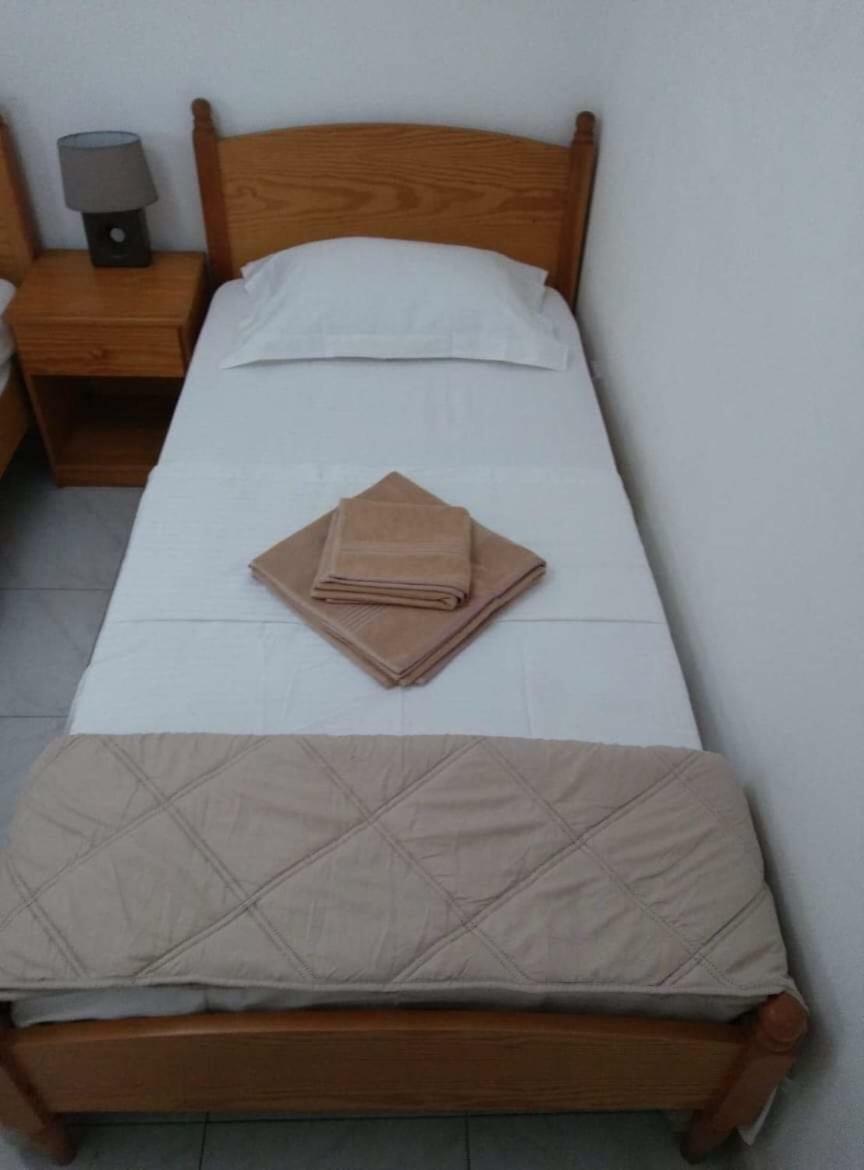 Hôtel Welcome House à Larnaca Extérieur photo